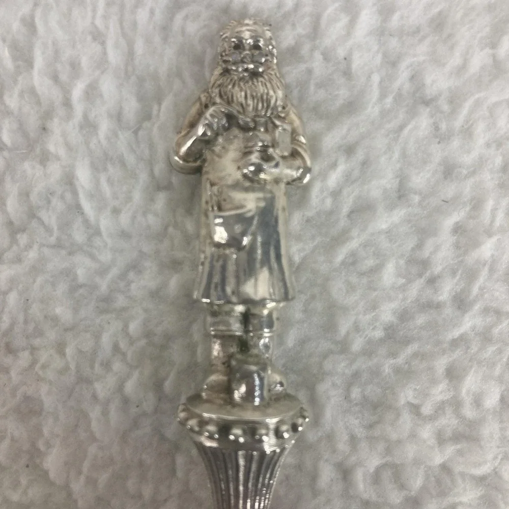 Reed and Barton 2001 Santa Spoon Kringle Christmas Silver‎ Plated Keepsake